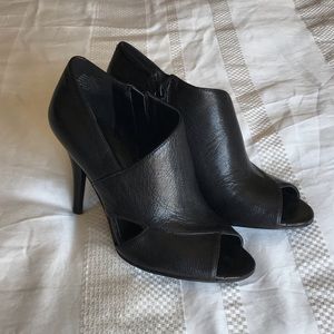 Nine West Leather Black Open-Toed Heels